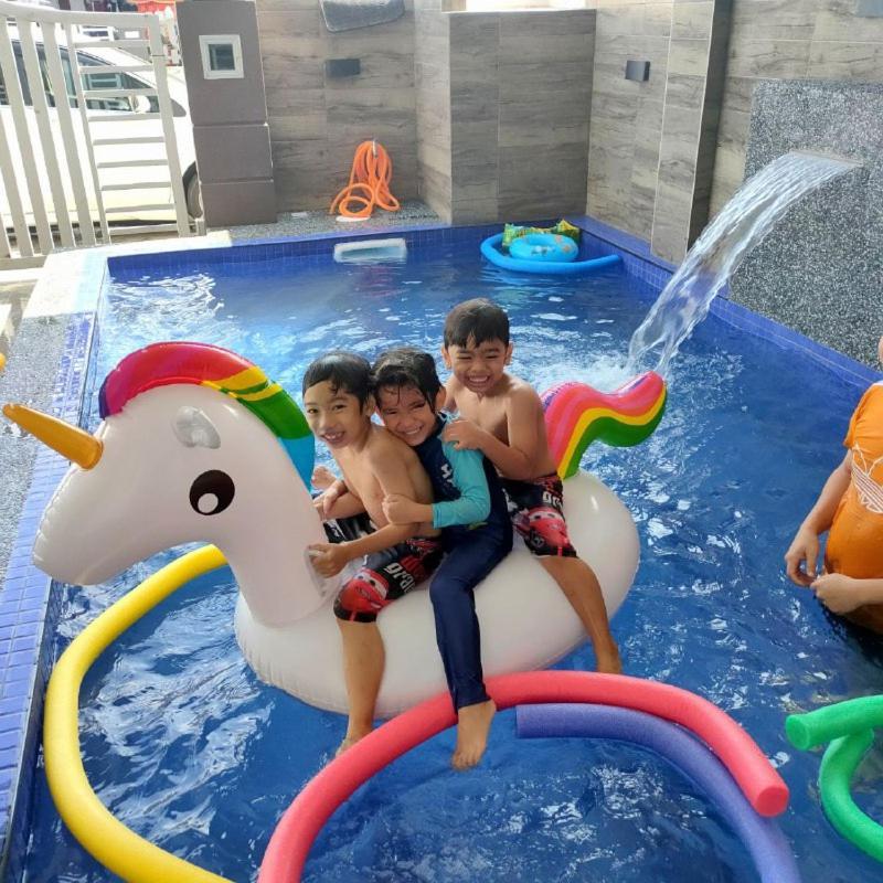 D'Q Putra Homestay Melaka Esterno foto